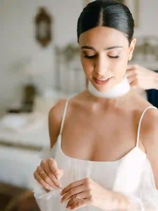 Detalle de maquillaje en editorial